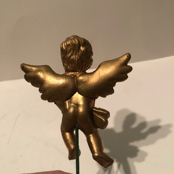8 vintage plastic gold cherubs with removable sticks for your crafting needs. - Picture 3 of 8
